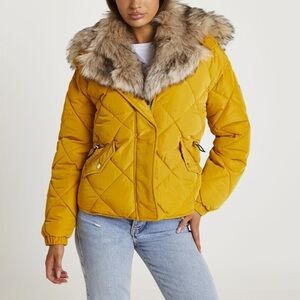 EUC. River Island Womens Yellow quilted puffer coat.  Parka style design. Size L